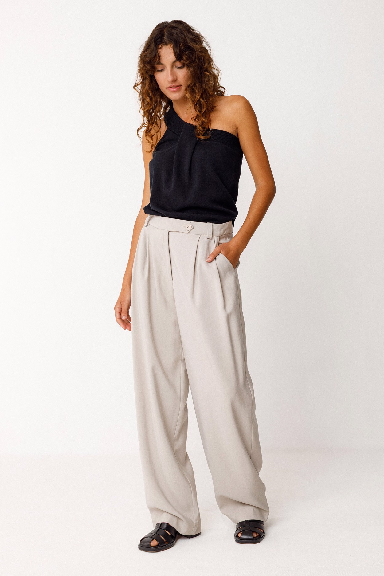 Tienda especializada en las mejores marcas de Ropa Ética, Sostenible y de algodón orgánico en Granada y Jaén. SKFK, Skunkfunk, PAN Producto BásicoPANTALÓN HAIDE