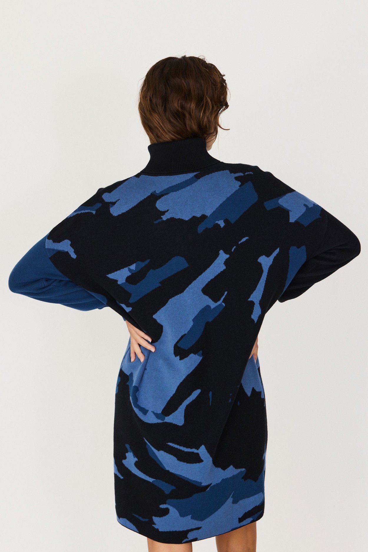 Tienda especializada en las mejores marcas de Ropa Ética, Sostenible y de algodón orgánico en Granada y Jaén. SKFK, Skunkfunk, PAN Producto BásicoVESTIDO HARIA