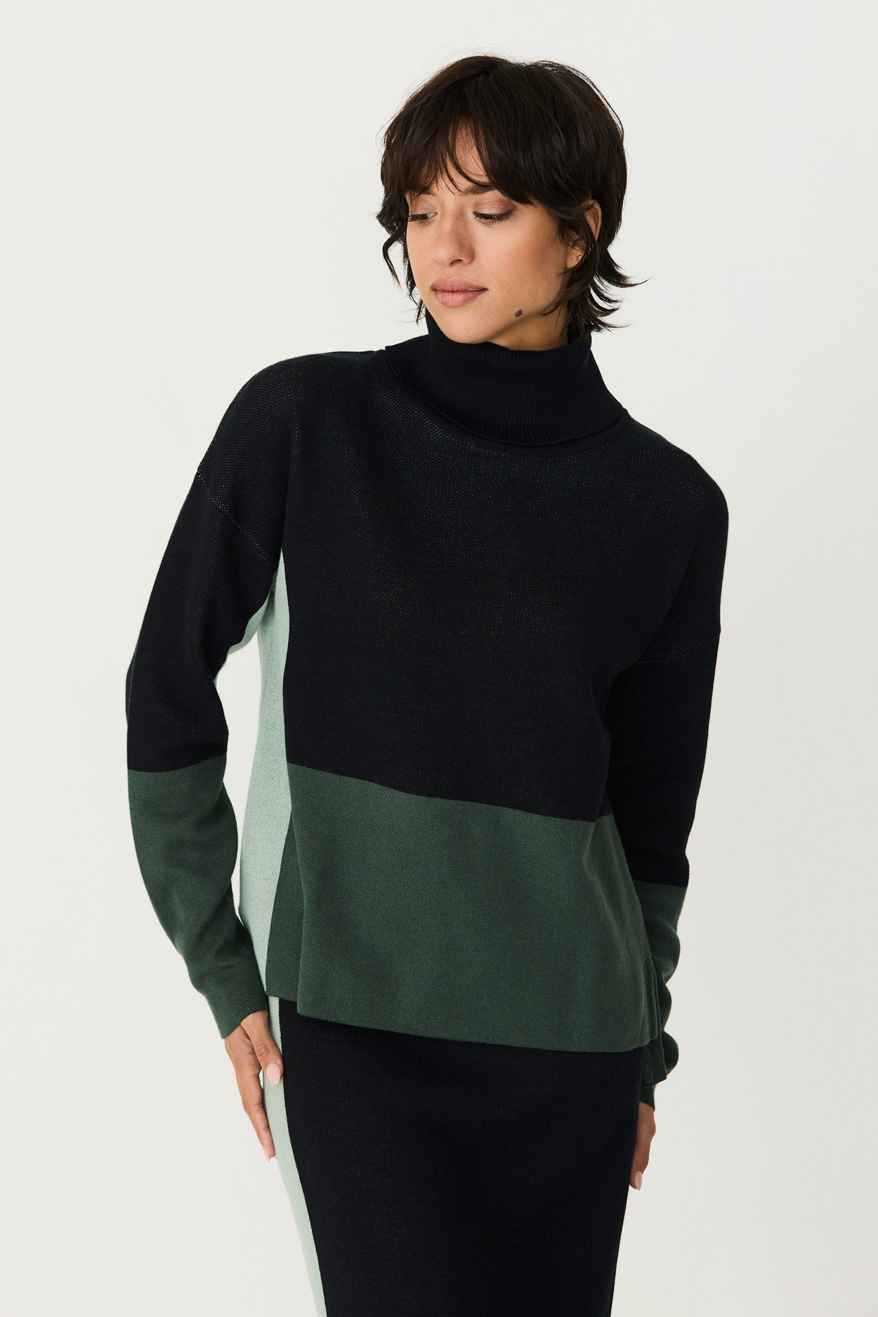 Tienda especializada en las mejores marcas de Ropa Ética, Sostenible y de algodón orgánico en Granada y Jaén. SKFK, Skunkfunk, PAN Producto Básico JERSEY RITA