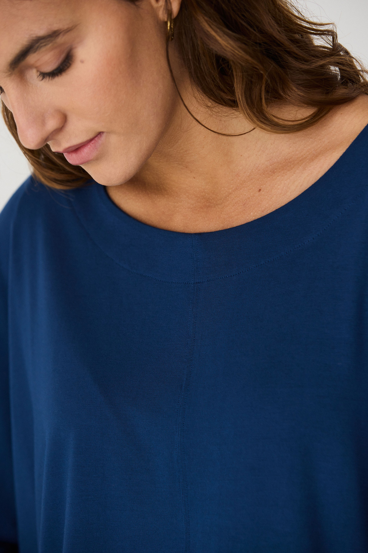 Tienda especializada en las mejores marcas de Ropa Ética, Sostenible y de algodón orgánico en Granada y Jaén. SKFK, Skunkfunk, PAN Producto BásicoCAMISETA ZUR-15