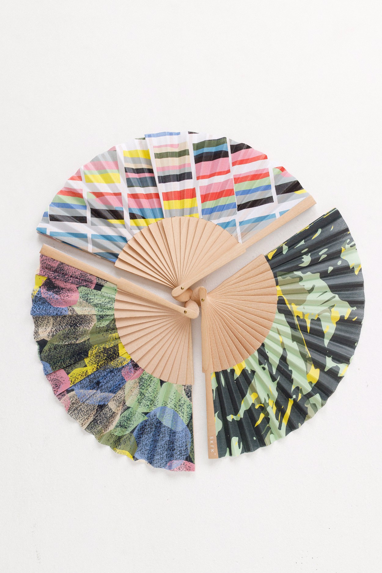 Tienda especializada en las mejores marcas de Ropa Ética, Sostenible y de algodón orgánico en Granada y Jaén. SKFK, Skunkfunk, PAN Producto BásicoABANICO BERO