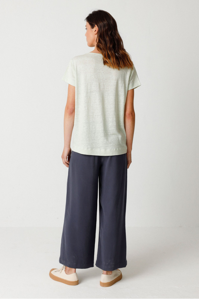 Tienda especializada en las mejores marcas de Ropa Ética, Sostenible y de algodón orgánico en Granada y Jaén. SKFK, Skunkfunk, PAN Producto BásicoCAMISETA AXPE