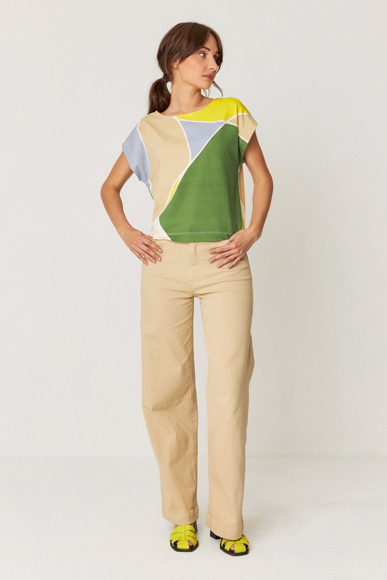 Tienda especializada en las mejores marcas de Ropa Ética, Sostenible y de algodón orgánico en Granada y Jaén. SKFK, Skunkfunk, PAN Producto BásicoCAMISETA EIDER