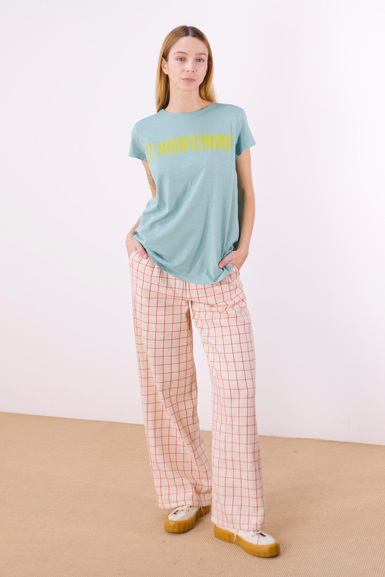 Tienda especializada en las mejores marcas de Ropa Ética, Sostenible y de algodón orgánico en Granada y Jaén. SKFK, Skunkfunk, PAN Producto BásicoCAMISETA AHORA