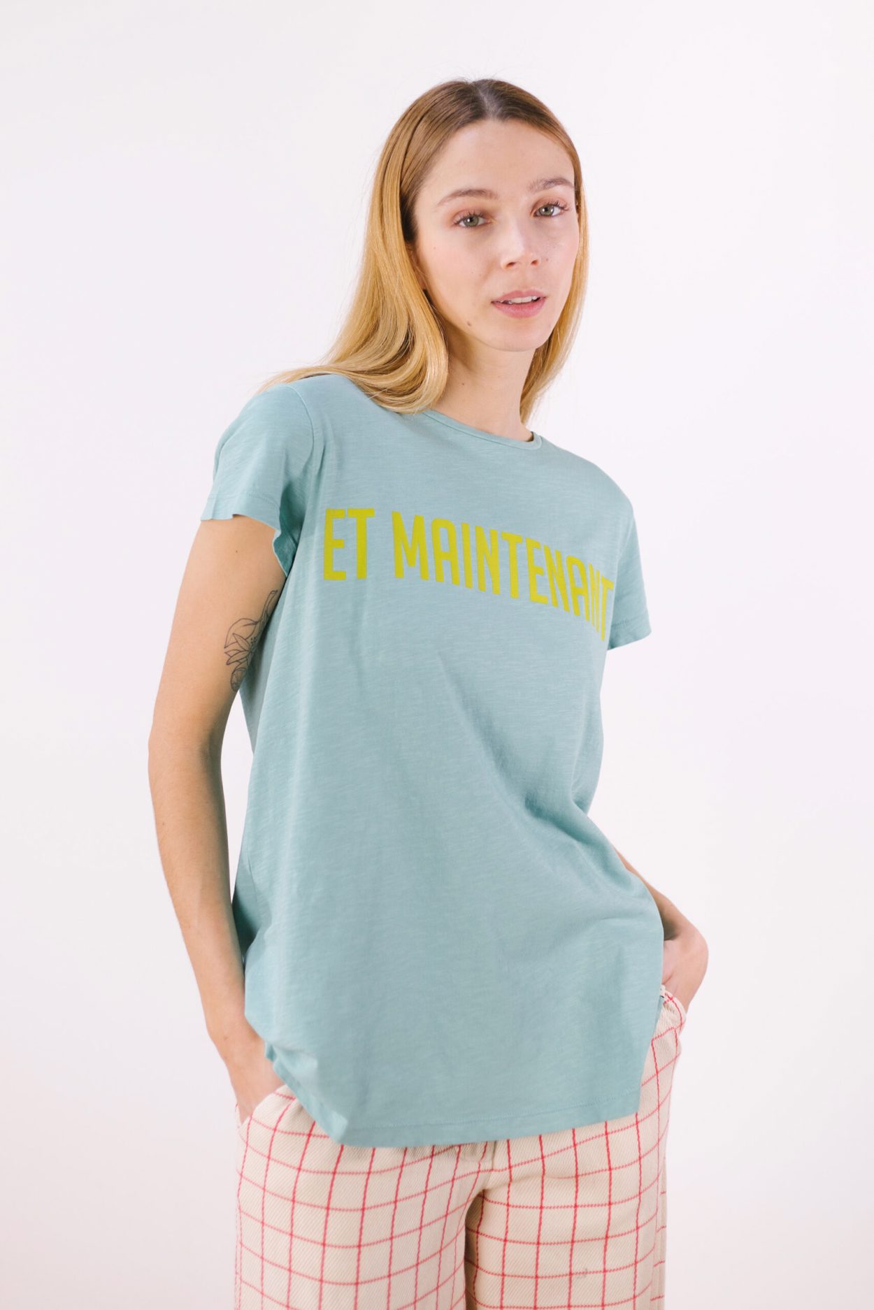 Tienda especializada en las mejores marcas de Ropa Ética, Sostenible y de algodón orgánico en Granada y Jaén. SKFK, Skunkfunk, PAN Producto BásicoCAMISETA AHORA