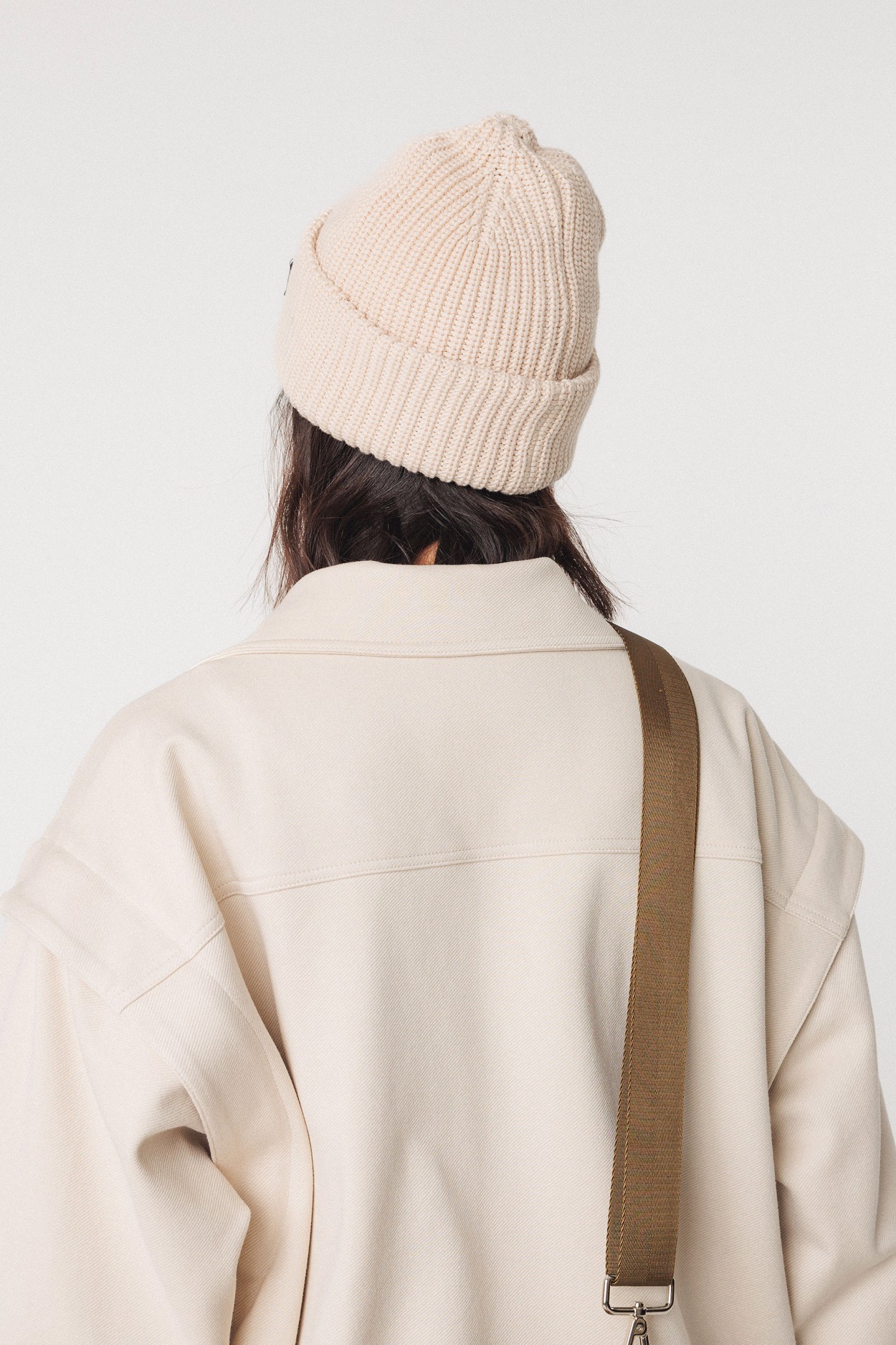 Tienda especializada en las mejores marcas de Ropa Ética, Sostenible y de algodón orgánico en Granada y Jaén. SKFK, Skunkfunk, PAN Producto BásicoGORRO ZALA BEIGE