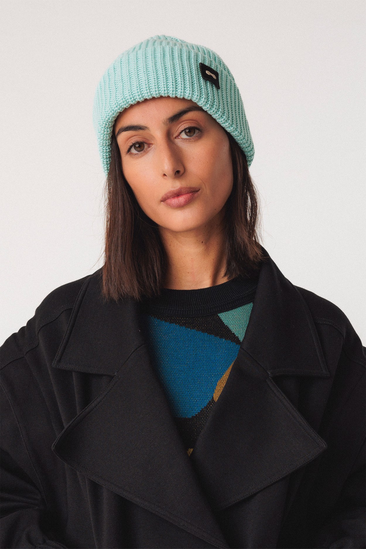 Tienda especializada en las mejores marcas de Ropa Ética, Sostenible y de algodón orgánico en Granada y Jaén. SKFK, Skunkfunk, PAN Producto Básico GORRO ZALA AGUAMARINA