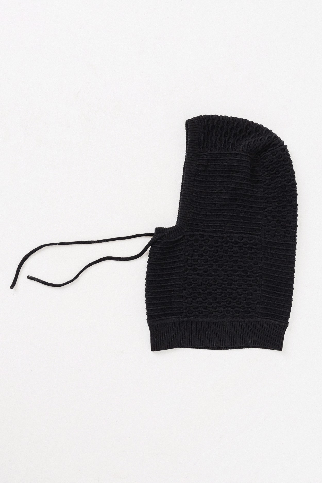 Tienda especializada en las mejores marcas de Ropa Ética, Sostenible y de algodón orgánico en Granada y Jaén. SKFK, Skunkfunk, PAN Producto BásicoPASAMONTAÑAS XANO NEGRO