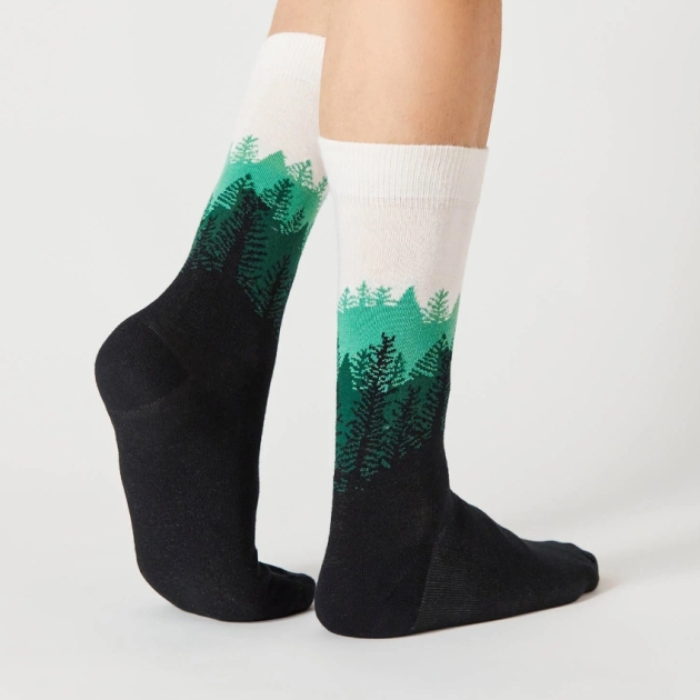 Tienda especializada en las mejores marcas de Ropa Ética, Sostenible y de algodón orgánico en Granada y Jaén. SKFK, Skunkfunk, PAN Producto BásicoCALCETINES BE FOREST
