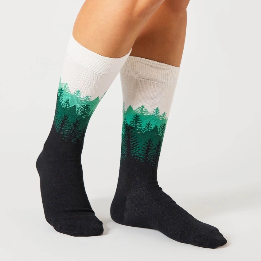 Tienda especializada en las mejores marcas de Ropa Ética, Sostenible y de algodón orgánico en Granada y Jaén. SKFK, Skunkfunk, PAN Producto Básico CALCETINES BE FOREST