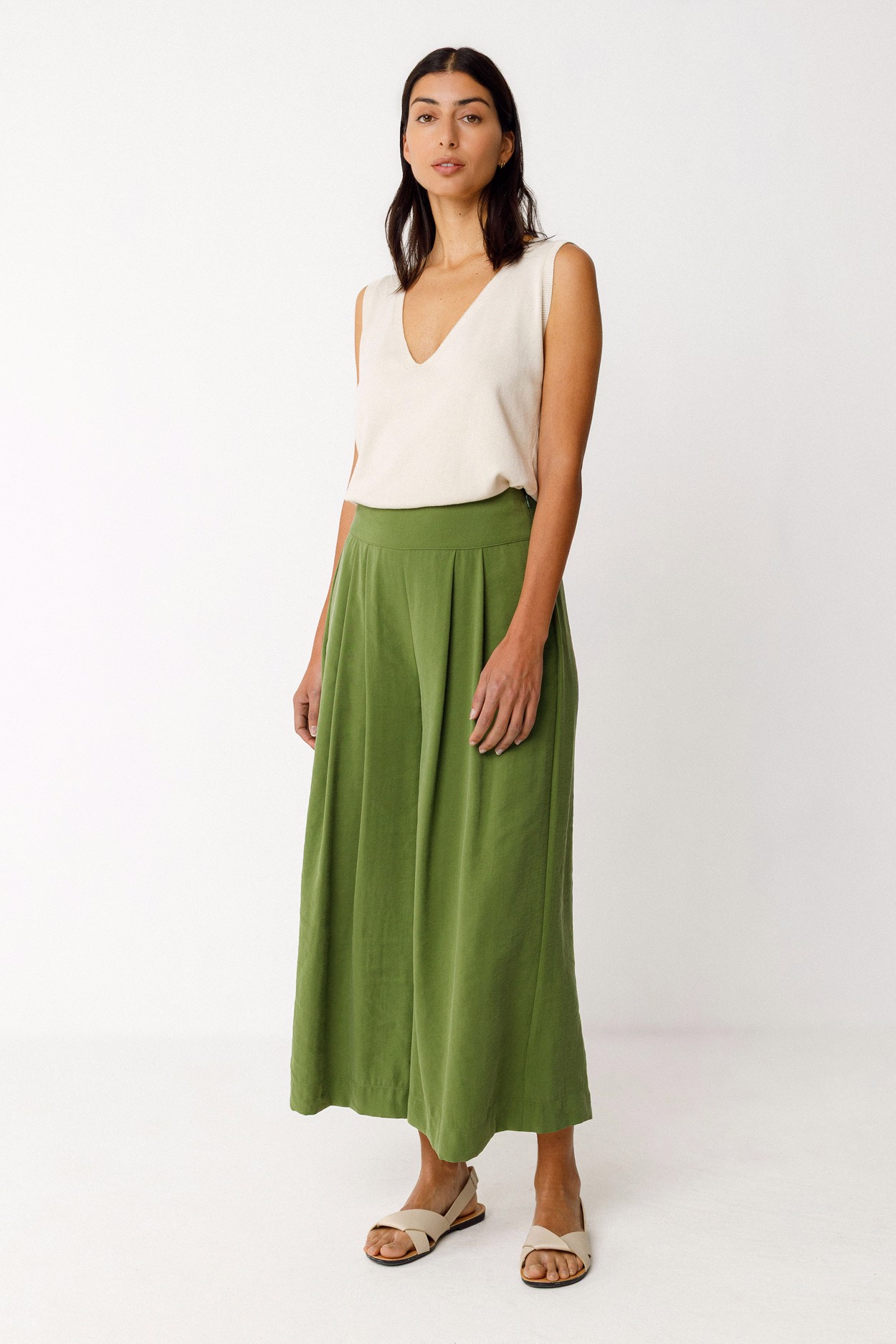 Tienda especializada en las mejores marcas de Ropa Ética, Sostenible y de algodón orgánico en Granada y Jaén. SKFK, Skunkfunk, PAN Producto BásicoPANTALÓN ENETZ