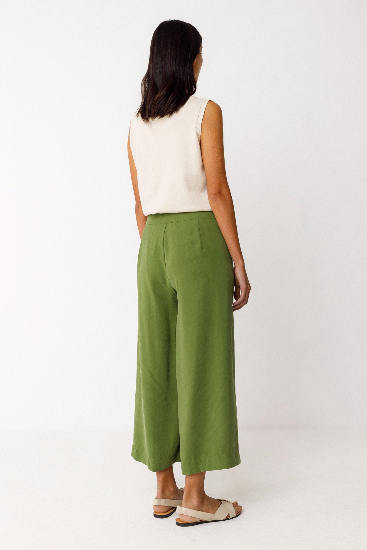 Tienda especializada en las mejores marcas de Ropa Ética, Sostenible y de algodón orgánico en Granada y Jaén. SKFK, Skunkfunk, PAN Producto BásicoPANTALÓN ENETZ