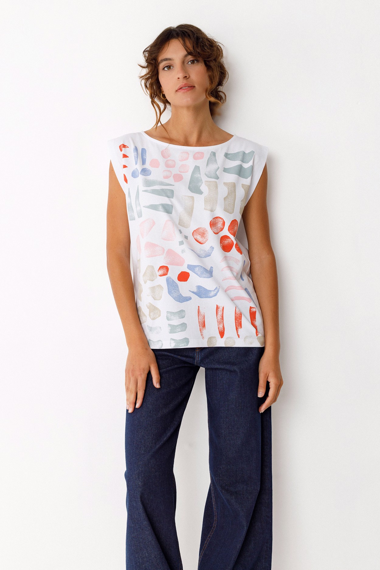 Tienda especializada en las mejores marcas de Ropa Ética, Sostenible y de algodón orgánico en Granada y Jaén. SKFK, Skunkfunk, PAN Producto Básico CAMISETA MARIXOL