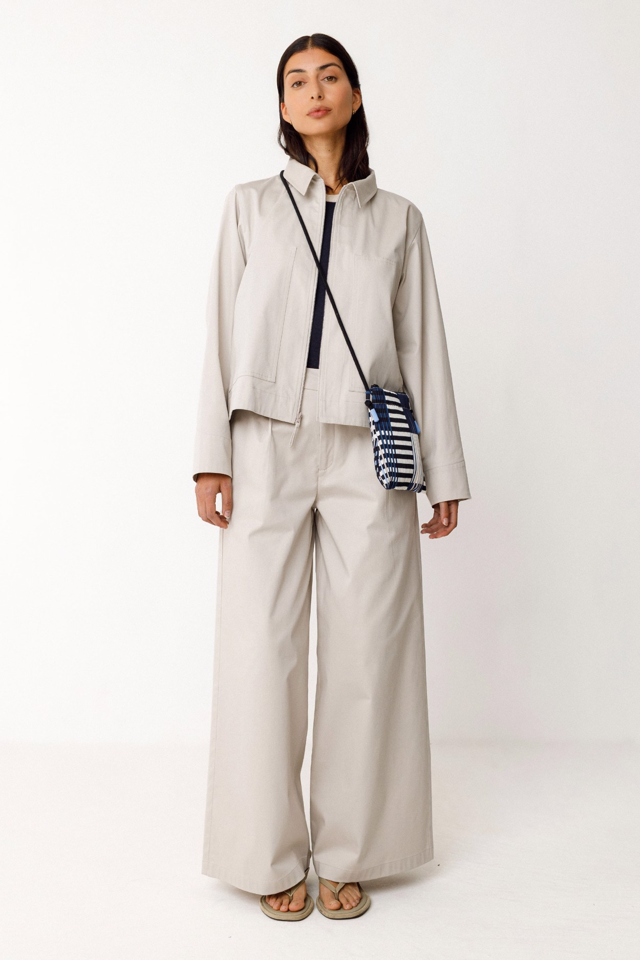 Tienda especializada en las mejores marcas de Ropa Ética, Sostenible y de algodón orgánico en Granada y Jaén. SKFK, Skunkfunk, PAN Producto BásicoBOLSO ZUIA