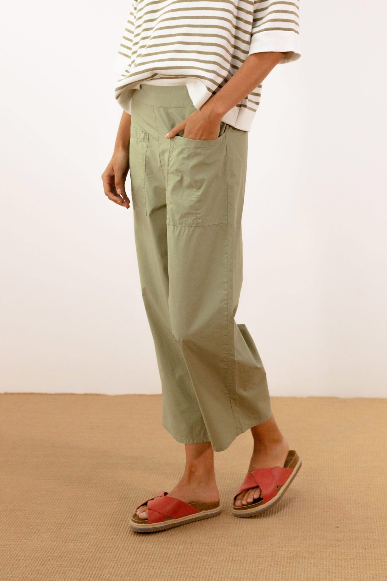 Tienda especializada en las mejores marcas de Ropa Ética, Sostenible y de algodón orgánico en Granada y Jaén. SKFK, Skunkfunk, PAN Producto BásicoPANTALÓN JULIA