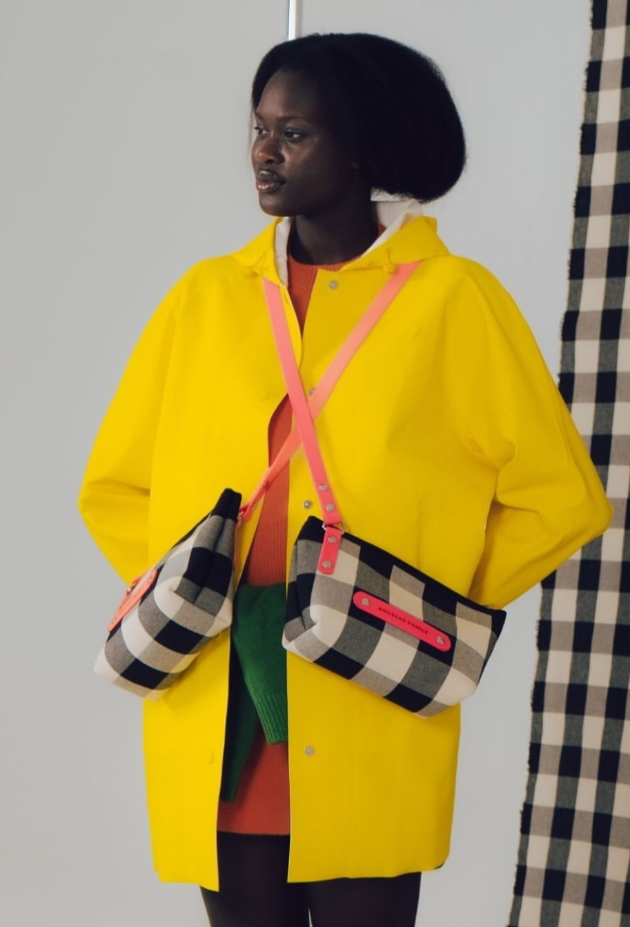 Tienda especializada en las mejores marcas de Ropa Ética, Sostenible y de algodón orgánico en Granada y Jaén. SKFK, Skunkfunk, PAN Producto Básico BOLSO LITTLE NEW