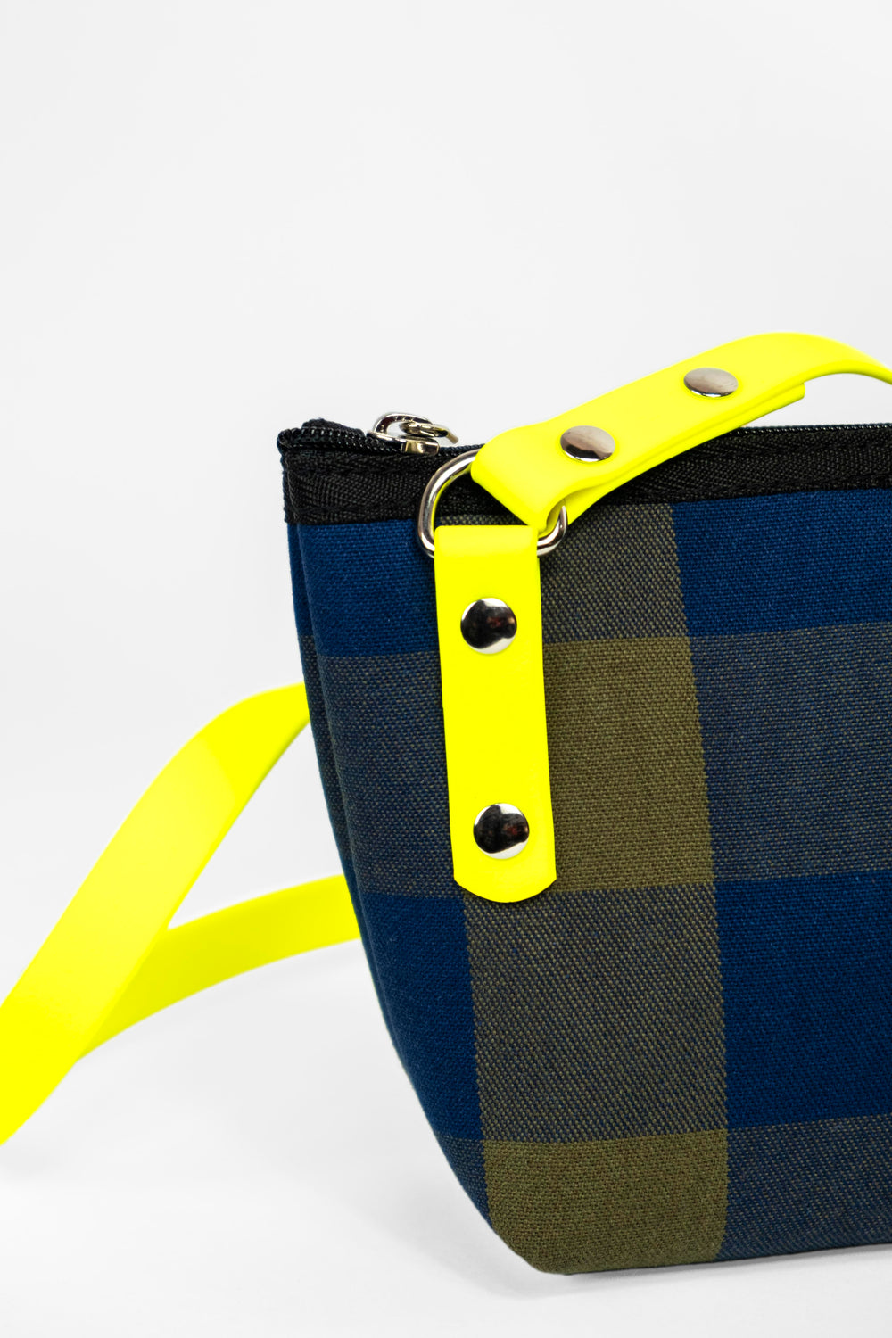 Tienda especializada en las mejores marcas de Ropa Ética, Sostenible y de algodón orgánico en Granada y Jaén. SKFK, Skunkfunk, PAN Producto BásicoBOLSO LITTLE NEW