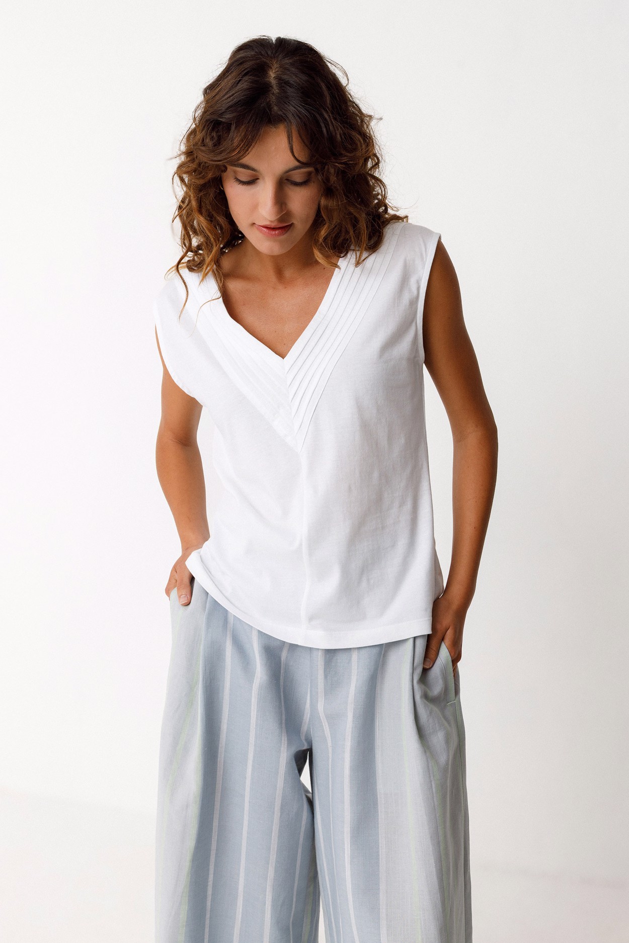 Tienda especializada en las mejores marcas de Ropa Ética, Sostenible y de algodón orgánico en Granada y Jaén. SKFK, Skunkfunk, PAN Producto Básico CAMISETA ZUNT-9