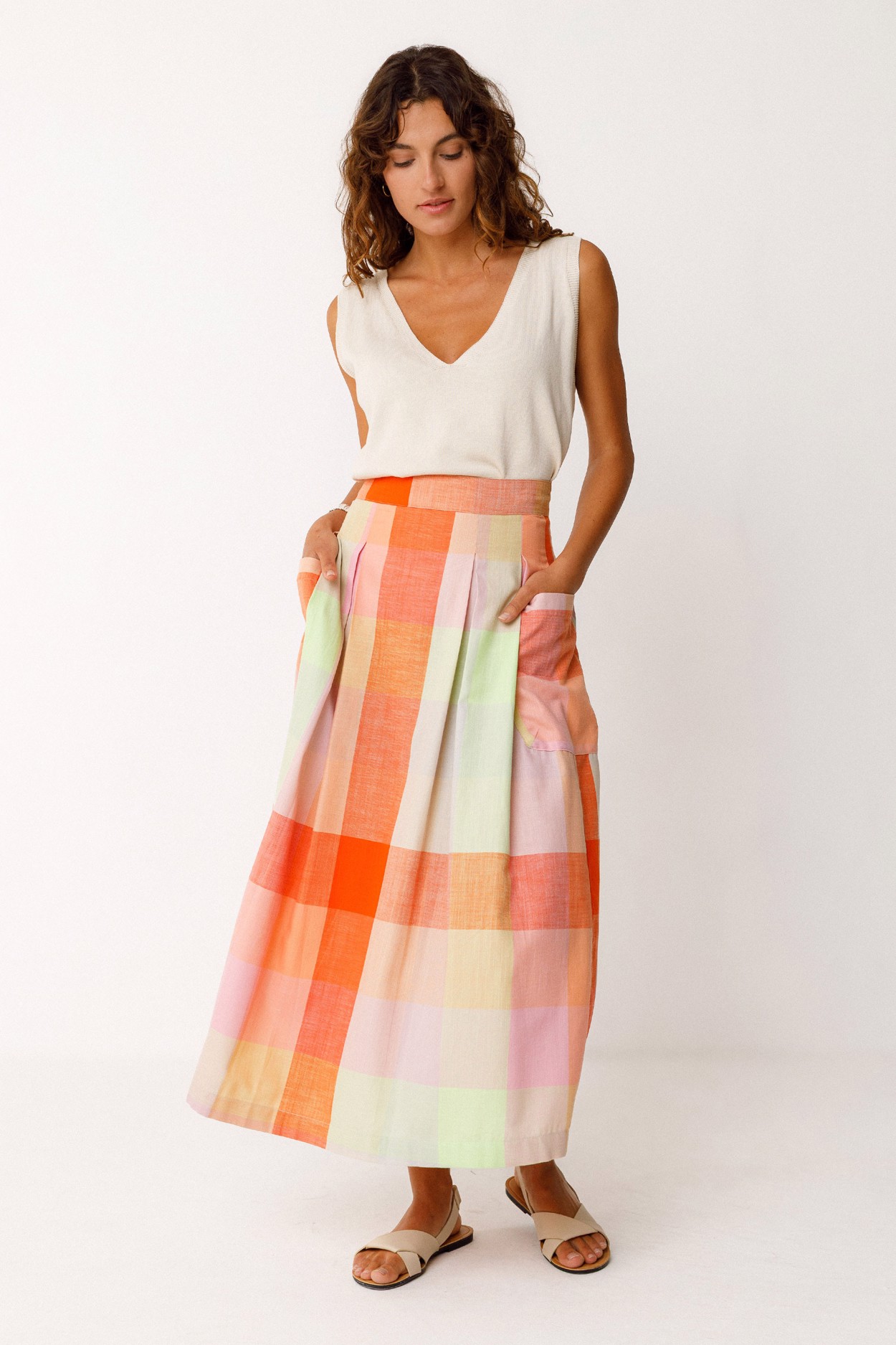 Tienda especializada en las mejores marcas de Ropa Ética, Sostenible y de algodón orgánico en Granada y Jaén. SKFK, Skunkfunk, PAN Producto Básico FALDA IRAMA