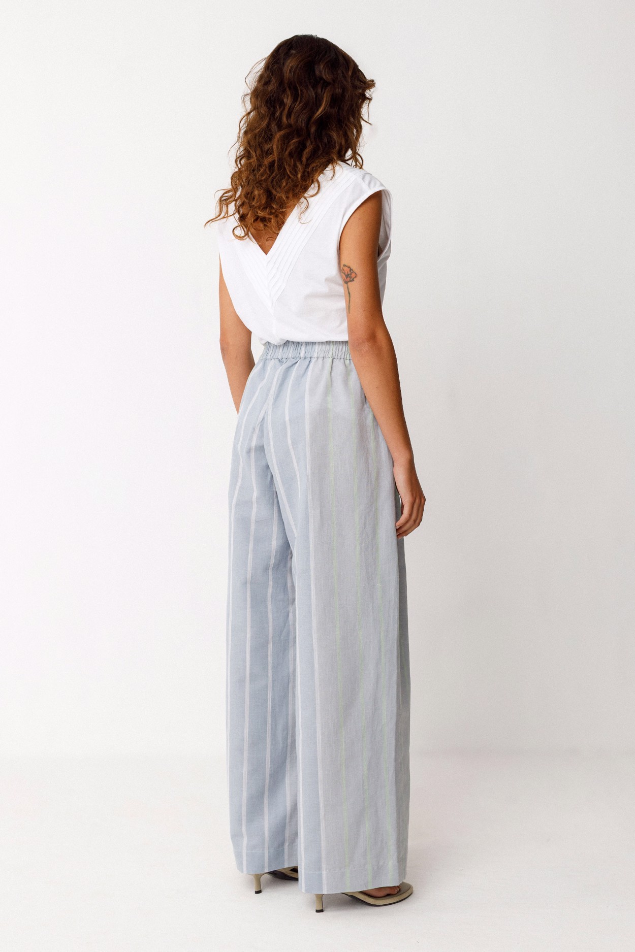 Tienda especializada en las mejores marcas de Ropa Ética, Sostenible y de algodón orgánico en Granada y Jaén. SKFK, Skunkfunk, PAN Producto BásicoPANTALÓN LUR