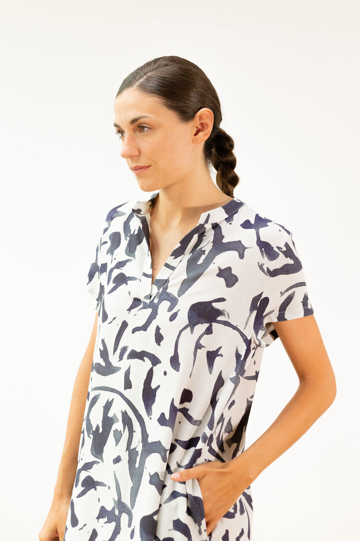 Tienda especializada en las mejores marcas de Ropa Ética, Sostenible y de algodón orgánico en Granada y Jaén. SKFK, Skunkfunk, PAN Producto BásicoVESTIDO NAGORE