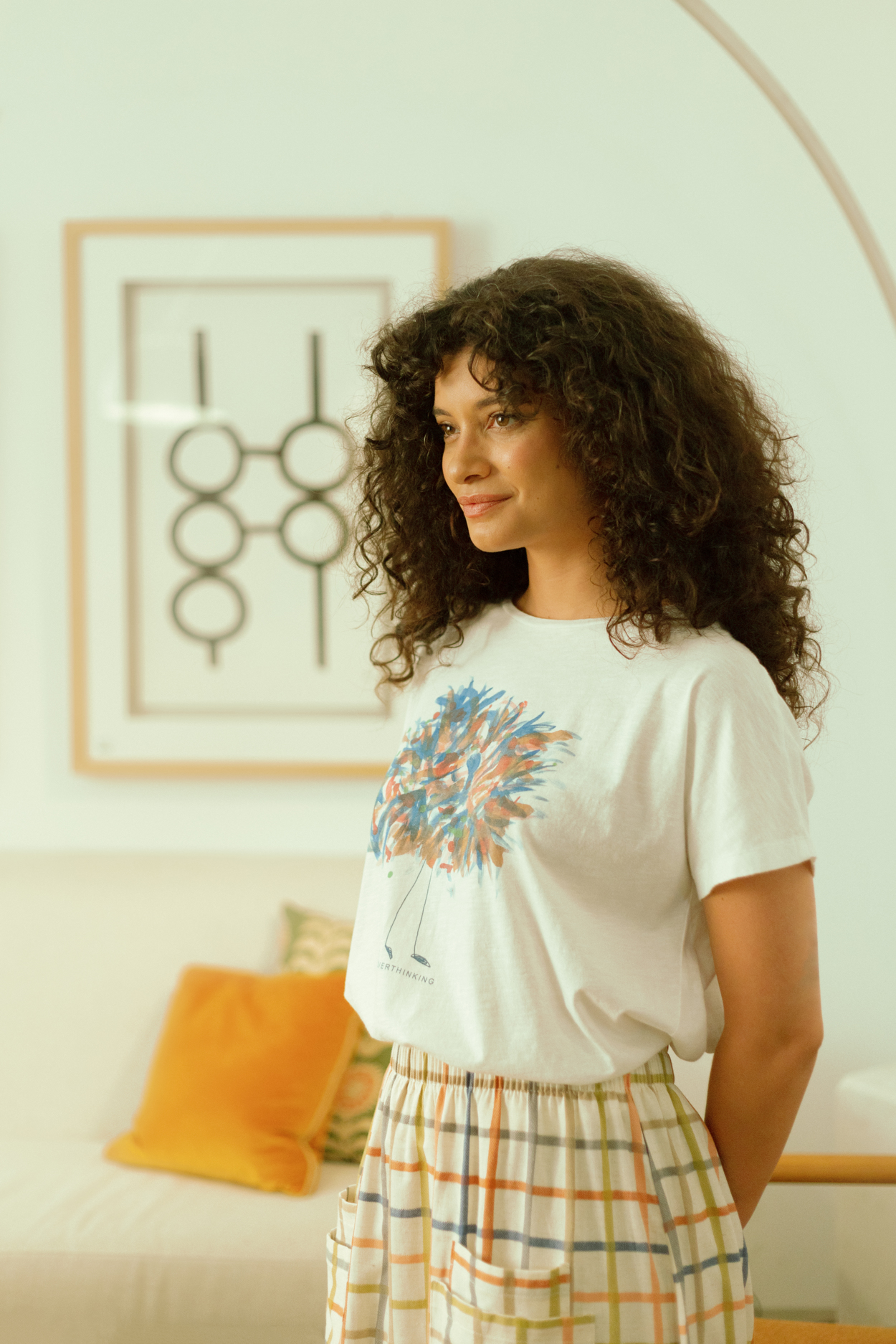 Tienda especializada en las mejores marcas de Ropa Ética, Sostenible y de algodón orgánico en Granada y Jaén. SKFK, Skunkfunk, PAN Producto BásicoCAMISETA OVERTHINKING