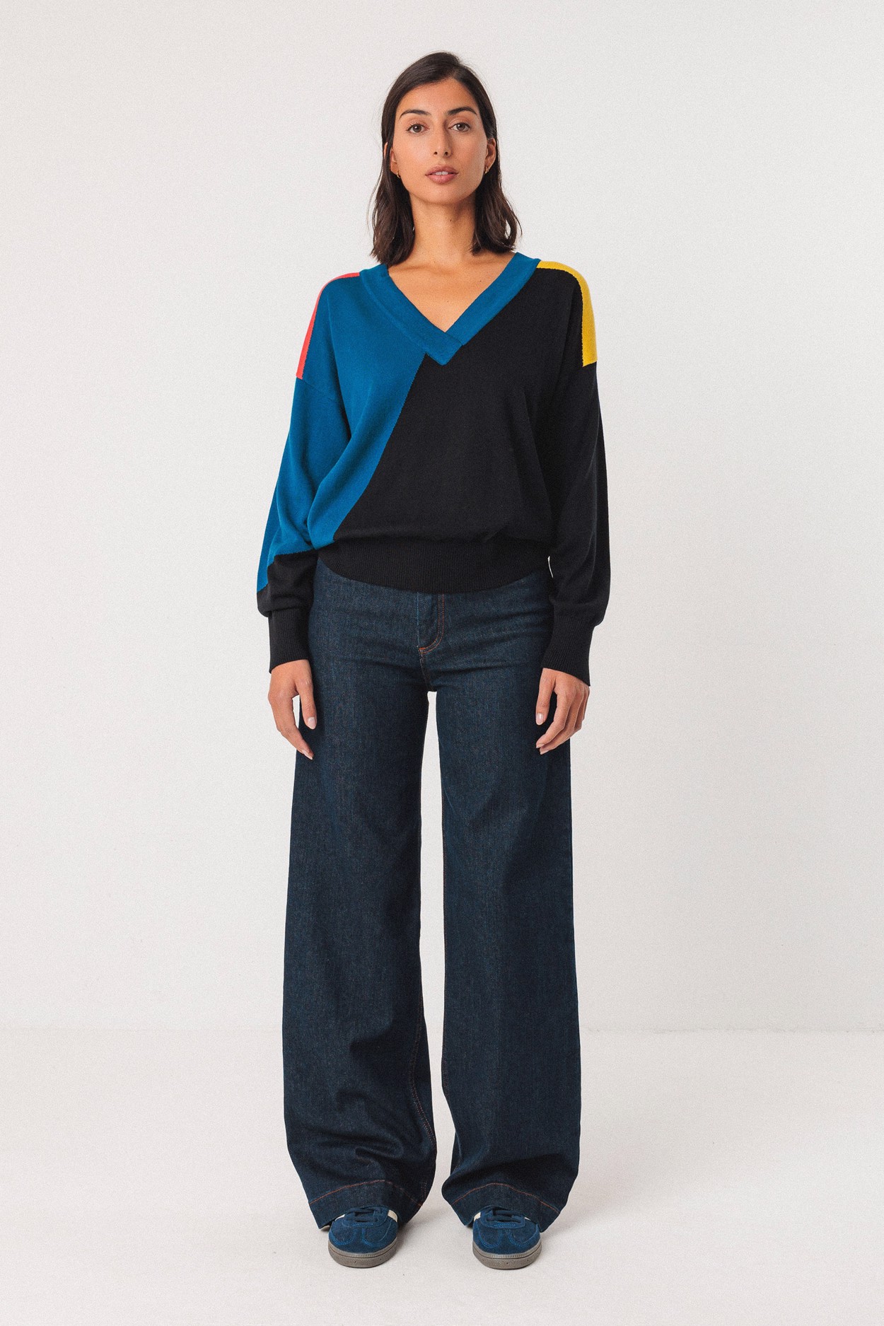 Tienda especializada en las mejores marcas de Ropa Ética, Sostenible y de algodón orgánico en Granada y Jaén. SKFK, Skunkfunk, PAN Producto BásicoJERSEY ADRIANA