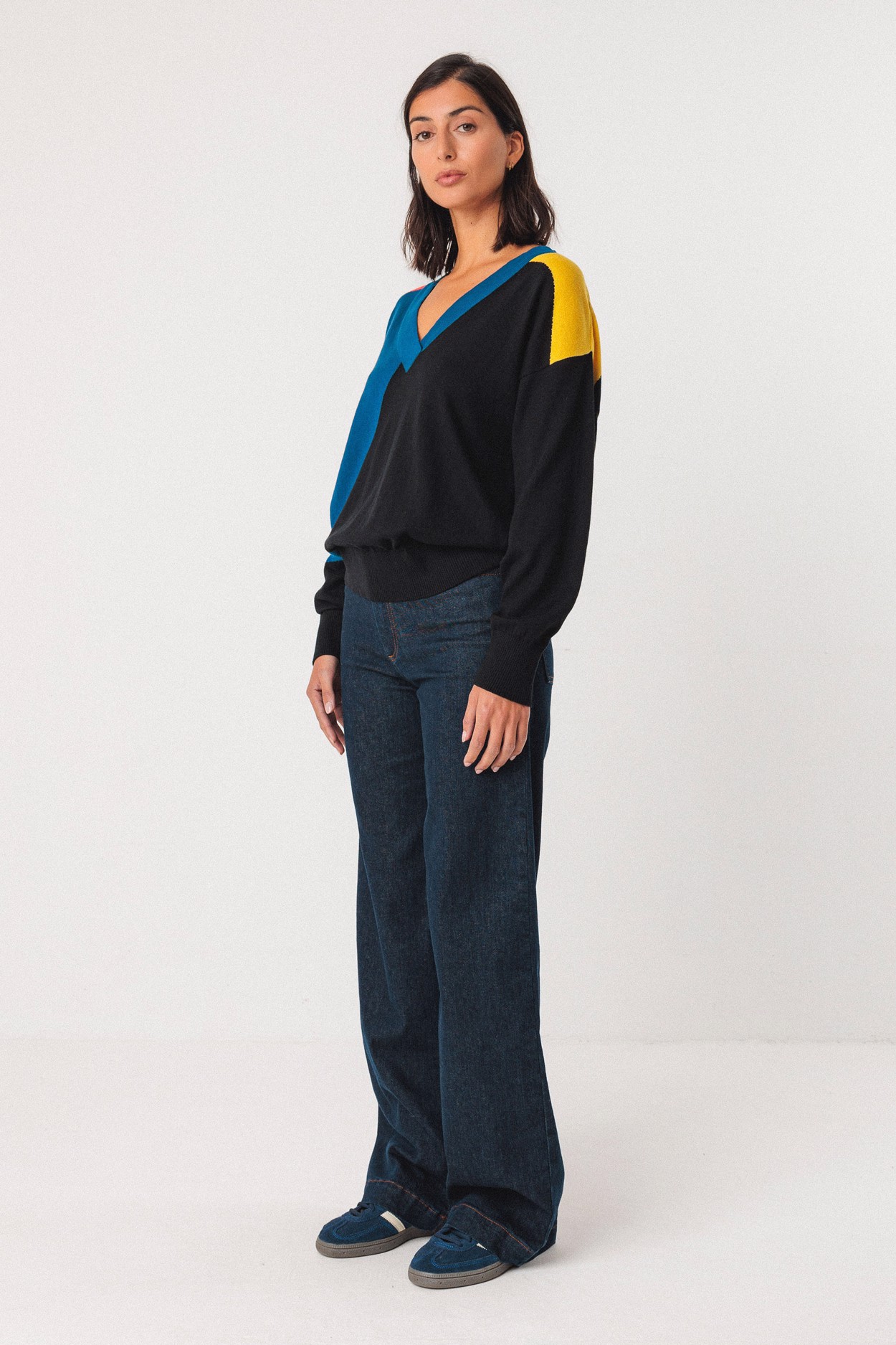 Tienda especializada en las mejores marcas de Ropa Ética, Sostenible y de algodón orgánico en Granada y Jaén. SKFK, Skunkfunk, PAN Producto BásicoJERSEY ADRIANA