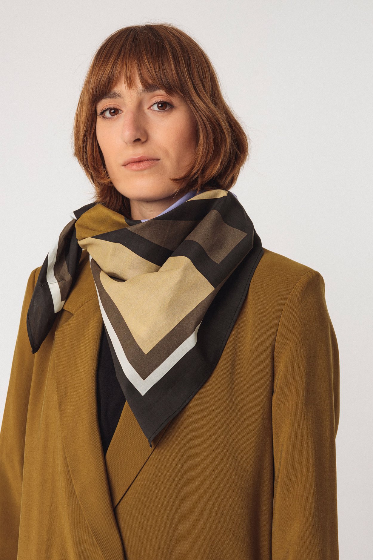 Tienda especializada en las mejores marcas de Ropa Ética, Sostenible y de algodón orgánico en Granada y Jaén. SKFK, Skunkfunk, PAN Producto Básico PAÑUELO BAXA