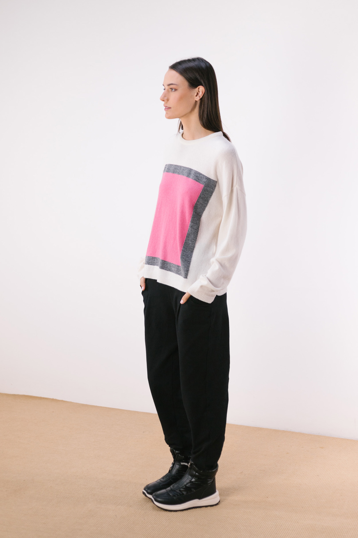 Tienda especializada en las mejores marcas de Ropa Ética, Sostenible y de algodón orgánico en Granada y Jaén. SKFK, Skunkfunk, PAN Producto BásicoPANTALÓN DARKY